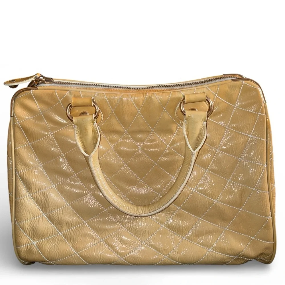 Vintage Bally Quilted Patent Leather Travel Bag Cream Italy Carryall Zipper Logo